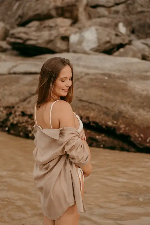 ensaio gestante  praia de itacoatiara niteroi ; renata rocha fotografa niteroi '