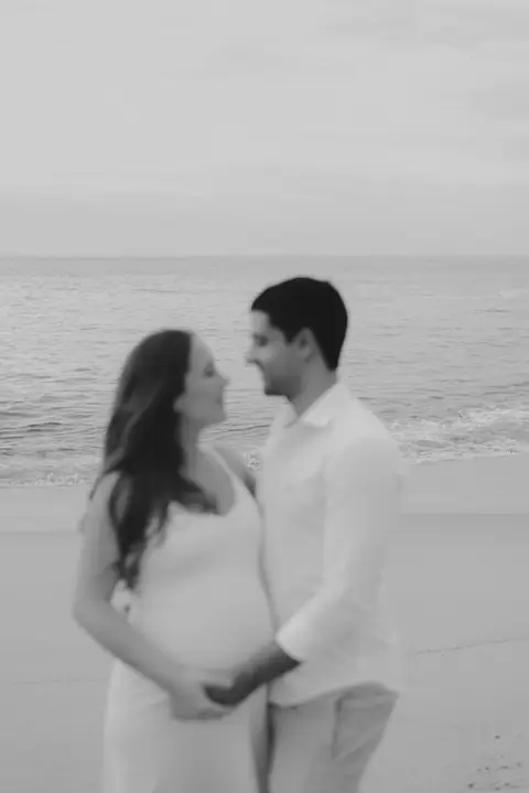 ensaio gestante  praia de itacoatiara niteroi ; renata rocha fotografa niteroi '