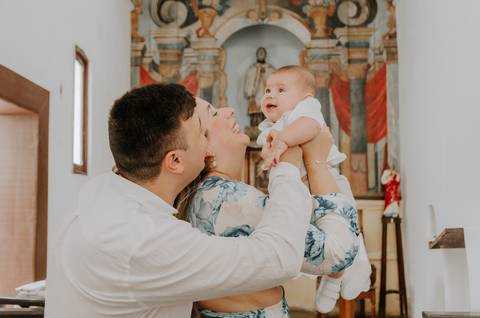 Batizado em Niterói na Igreja Histórica de São Francisco Xavier - Fotógrafa Renata Rocha'