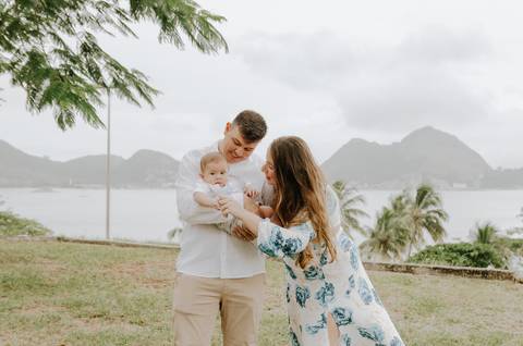 Batizado em Niterói na Igreja Histórica de São Francisco Xavier - Fotógrafa Renata Rocha'