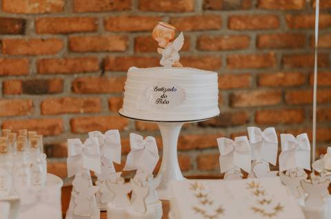 Batizado em Niterói na Igreja Histórica de São Francisco Xavier - Recepção no restaurante À Mineira - Fotógrafa Renata Rocha'