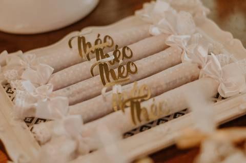 Batizado em Niterói na Igreja Histórica de São Francisco Xavier - Recepção no restaurante À Mineira - Fotógrafa Renata Rocha'