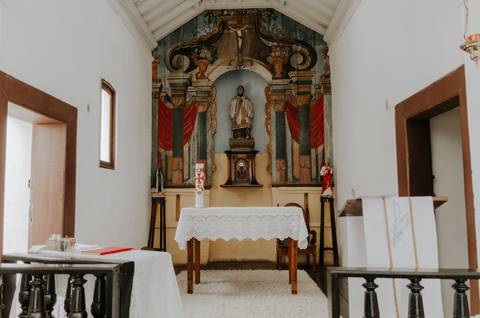 Batizado em Niterói na Igreja Histórica de São Francisco Xavier - Fotógrafa Renata Rocha'