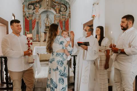 Batizado em Niterói na Igreja Histórica de São Francisco Xavier - Fotógrafa Renata Rocha'