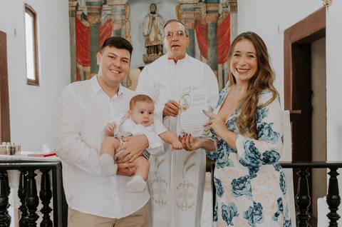 Batizado em Niterói na Igreja Histórica de São Francisco Xavier - Fotógrafa Renata Rocha'