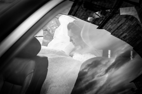 Noiva a entrar no carro-Barcelos'