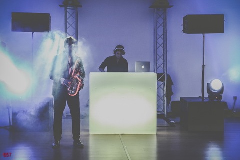 Saxofonista em aniversário de 18 anos - S. João da Madeira'