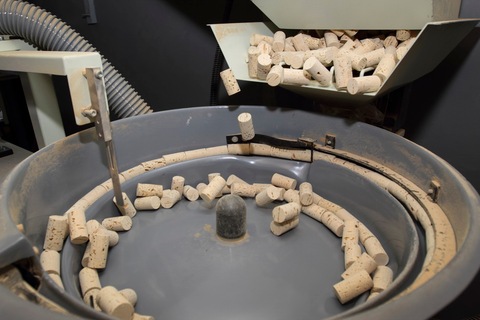 Produção de Rolhas de Cortiça - S. João de Ver'