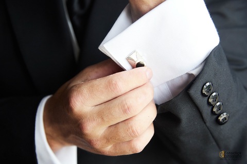 fotografia de casamento. fotografo de casamento. noivo. botões de punho.'