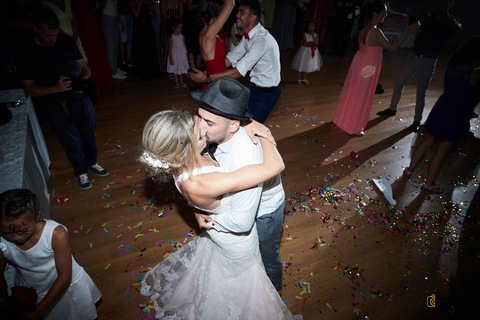 fotografia de casamento. fotografo de casamento. noivo e noiva. vestido de noiva. '