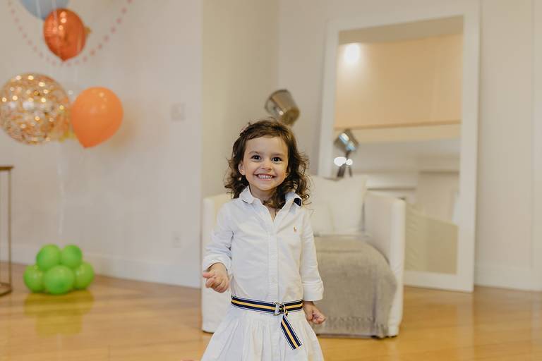 crianca sorrindo em casa festa infantil 
