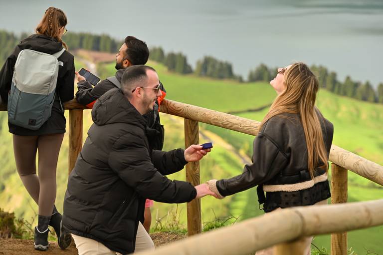 Fotografo de Sao miguel pedido de casamento na lagoa do canário 