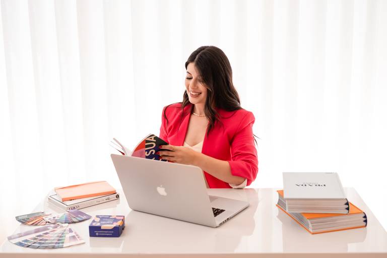 Sara - Consultora de Imagem