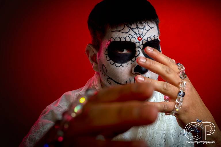 sesión de fotos y maquillaje para hombres de carinas