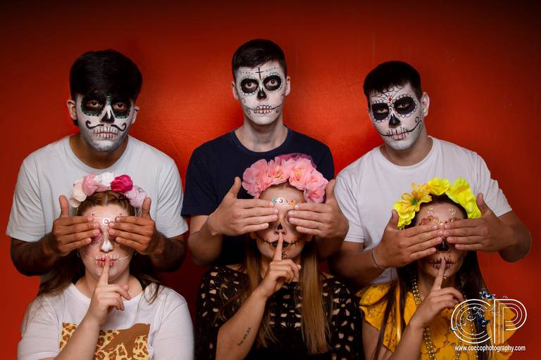 sesión de fotos para parejas en el día de muertos