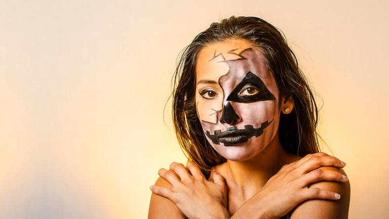 maquillaje de catrina, catrina mexicana, sesión de fotos en rosario, sesiones de fotos, book de fotos, body painting, estudio fotográfico, maquillaje artístico, catrinas, 