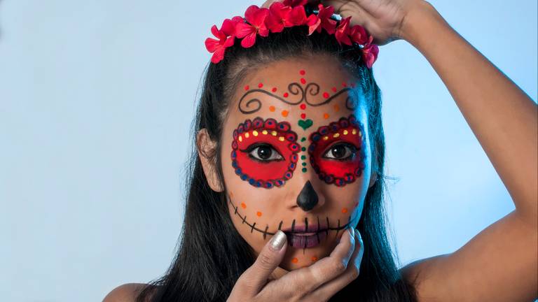 maquillaje de catrina, catrina mexicana, sesión de fotos en rosario, sesiones de fotos, book de fotos, body painting, estudio fotográfico, maquillaje artístico, catrinas, 