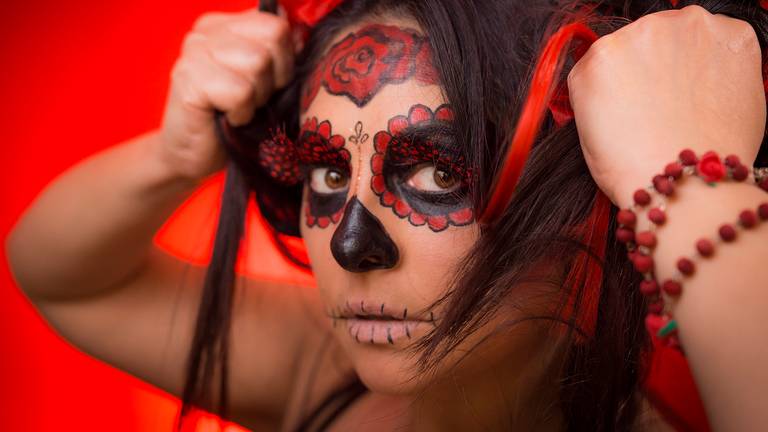 maquillaje de catrina, catrina mexicana, sesión de fotos en rosario, sesiones de fotos, book de fotos, body painting, estudio fotográfico, maquillaje artístico, catrinas, 