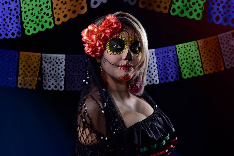 catrinas en rosario, maquillaje de catrinas mexicanas, book de fotos en rosario,maquillaje artístico, sesiones de fotos, book de fotos, estudio fotográfico, catrinas, 