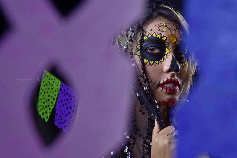 catrinas en rosario, maquillaje de catrinas mexicanas, book de fotos en rosario, maquillaje artístico, sesiones de fotos, book de fotos, estudio fotográfico, catrinas, 