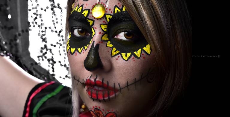 catrinas mexicanas rosario, sencillo maquillaje de catrina, maquillaje de catrinas mexicanas, book de fotos en rosario, maquillaje artístico, sesiones de fotos, book de fotos, estudio fotográfico, catrinas, book de fotos en rosario