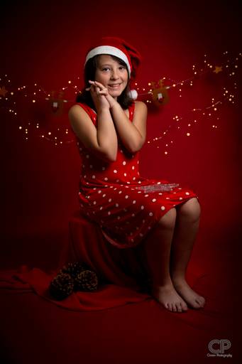 mini sesiones navideñas en rosario, fotrografia de estudio de navidad divertidas con niños