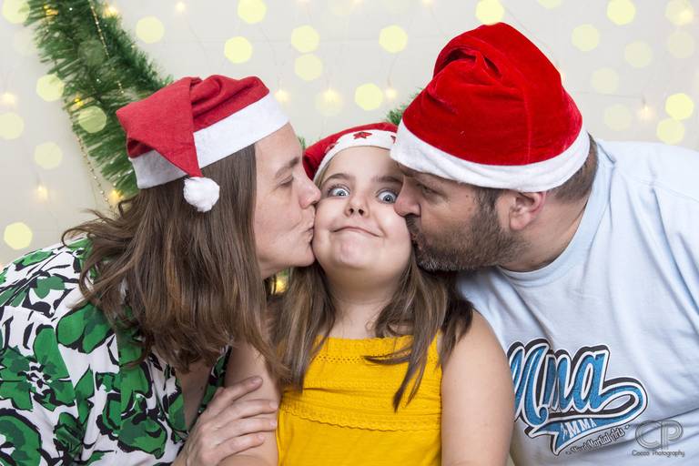 navidad en familia, fotos con los papas para navidad, tarjetas navideñas, sesiones de fotos para navidad en rosario santa fe, fotos digferentes de navidad