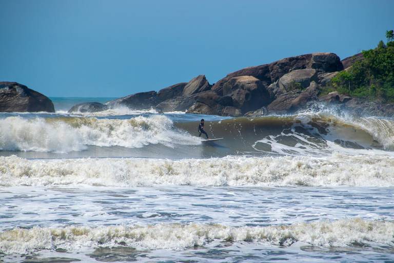 Surfando em São Pedro