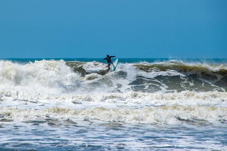 Dando um espetáculo no mar