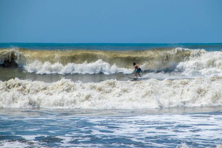 Altas ondas no Guarujá
