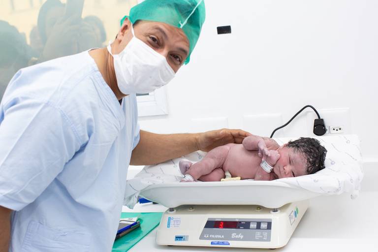 registrando o peso do ebeb