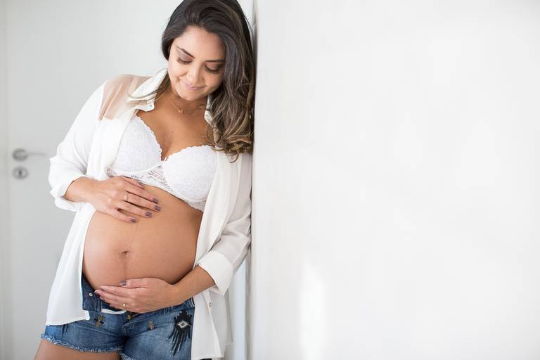 ensaio de gestante em casa