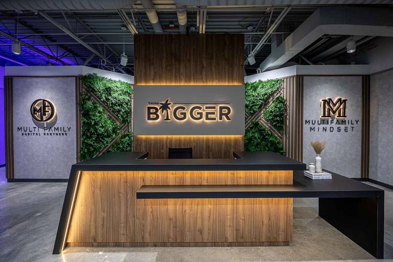 They are professional interior photographs made to give the real feeling of being inside the project. All thought to create desire in the work done by the architects. Magic Lens Photo Media. Front desk