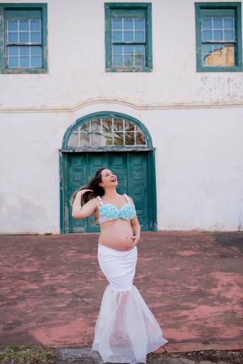 ensaio de gestante, silhueta gestante, fotos de gestante externo, ensaio fotografico no amanhecer, ensaio no entardecer, ensaio de gestante com irmão, ensaio de gestante com familia, gestante loira, gestante feliz e linda.