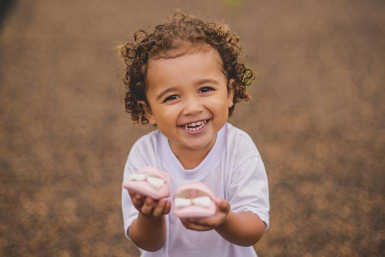 ensaio de gestante, silhueta gestante, fotos de gestante externo, ensaio fotografico no amanhecer, ensaio no entardecer, ensaio de gestante com irmão, ensaio de gestante com familia, gestante loira, gestante feliz e linda.