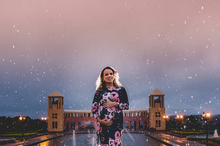 ensaio de gestante, silhueta gestante, fotos de gestante externo, ensaio fotografico no amanhecer, ensaio no entardecer, ensaio de gestante com irmão, ensaio de gestante com familia, gestante loira, gestante feliz e linda.