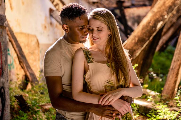 Fotos cúmplices de casal,destination wedding_Portugal,melhores fotografos de casamento Lisboa,casamentos exclusivos