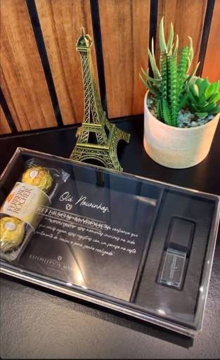 Box acrílico Pendrive Personalizado.