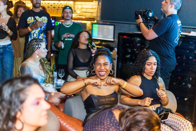 Drik Barbosa curtindo