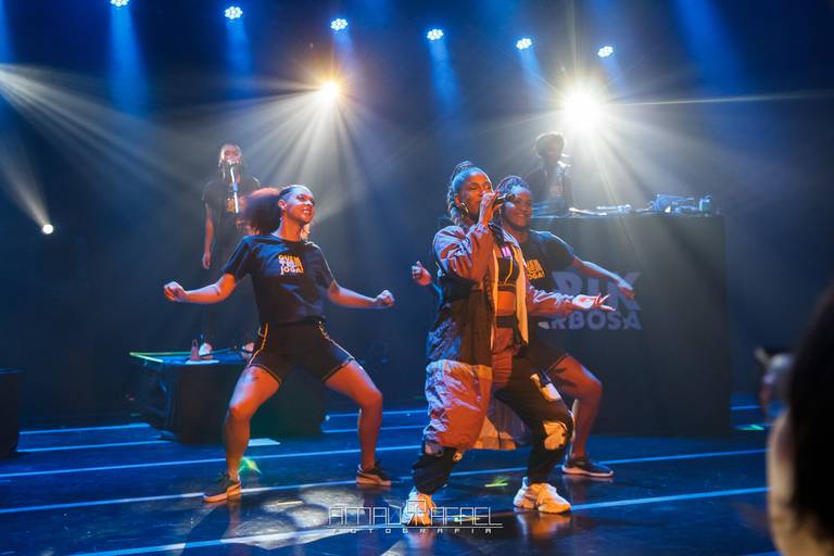 Drik Barbosa dançando sesc santana