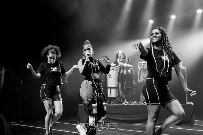 Drik Barbosa e bale sesc santana