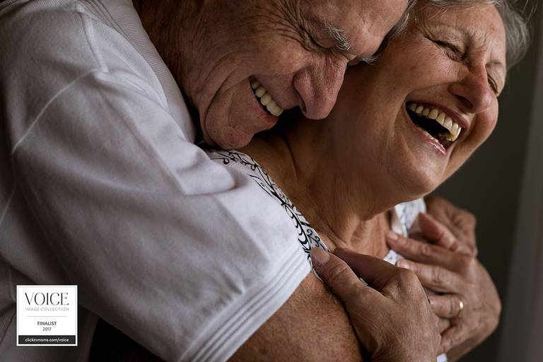 Foto de Adriana Costa sobre o amor de seus pais, premiada internacionalmente pela clickinMons, voice image collection