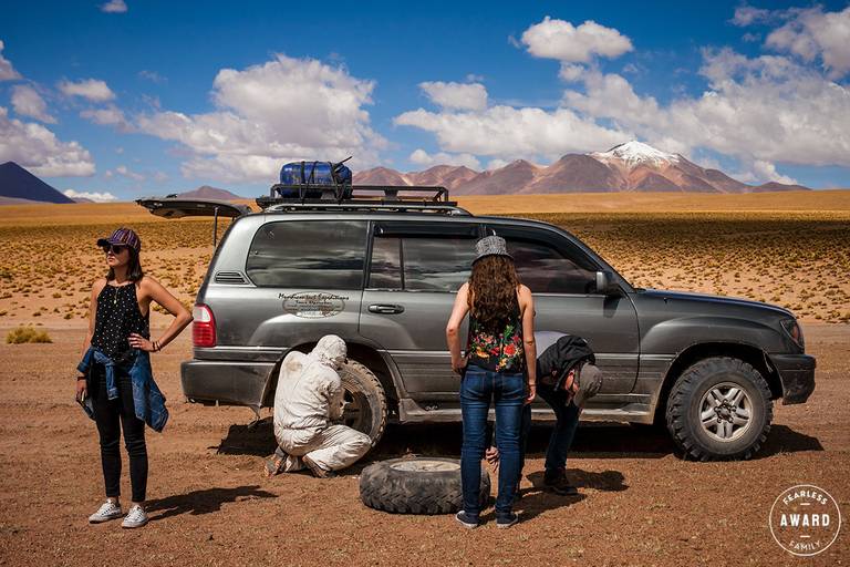 Adriana Costa foi premiada pela fearless family por uma foto de sua família em viagem pelo Salar de Uyuni, na Bolívia
