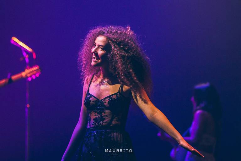 ANA VITORIA, ANAVITORIA, CANTORA
MUSICA BRASILEIRA