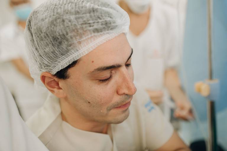 pai chorando no parto