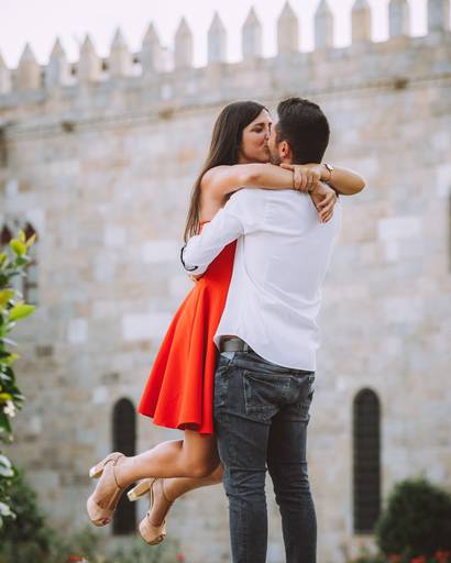 fotos-sessao-love-story-engagement-session-Barbara-Cristiano-fotografo-casamento-vila-verde-braga-portugal-foto-felicidade-cidade-urbana-noivos-movimento-jardim-flores-momentos-paisagens-incriveis-passeio-fotografias-2019