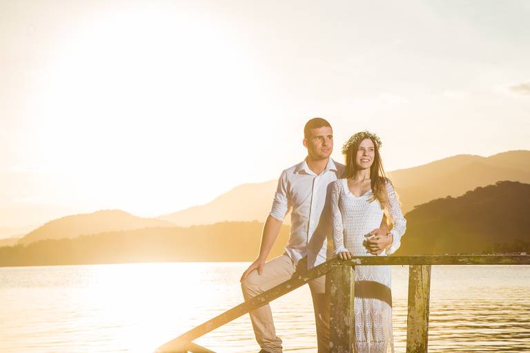 Fenix Arte Foto | Fotografia de Casal | Sessão de fotos | PRAIA#fenixartephoto #fenixartefoto #fotografodecasamento #prewedding #noivos