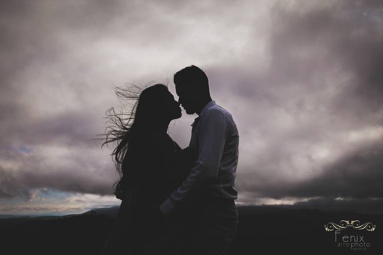 Fenix Arte Foto | Fotografia de Casal | Sessão de fotos #fenixartephoto #fenixartefoto #fotografodecasamento #prewedding #noivos