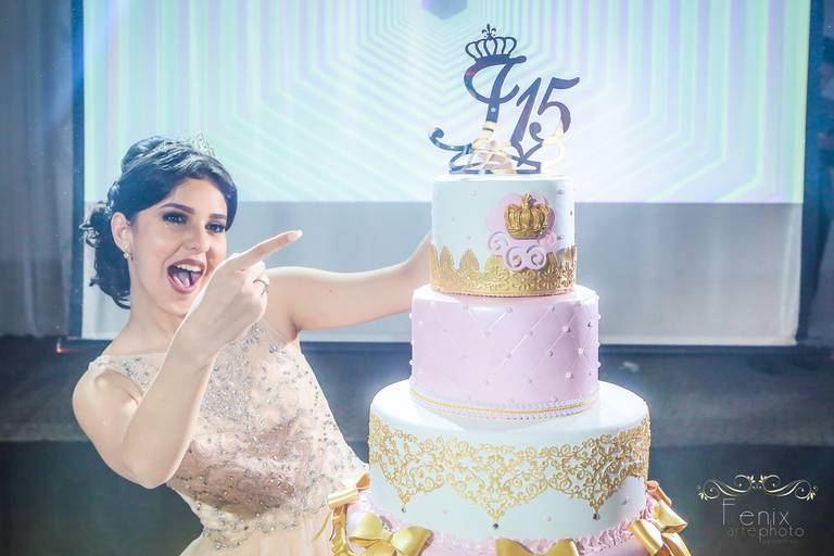 Fenix Arte Foto | Fotografia de Aniversário | Debutante | PRAIA#fenixartephoto #fenixartefoto #fotografodedebutante #festade15anos #meus15anos