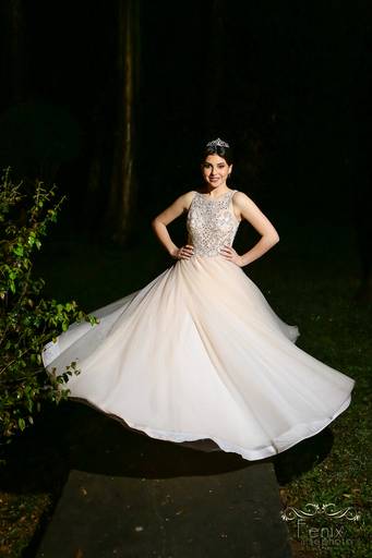 Fenix Arte Foto | Fotografia de Aniversário | Debutante | PRAIA#fenixartephoto #fenixartefoto #fotografodedebutante #festade15anos #meus15anos